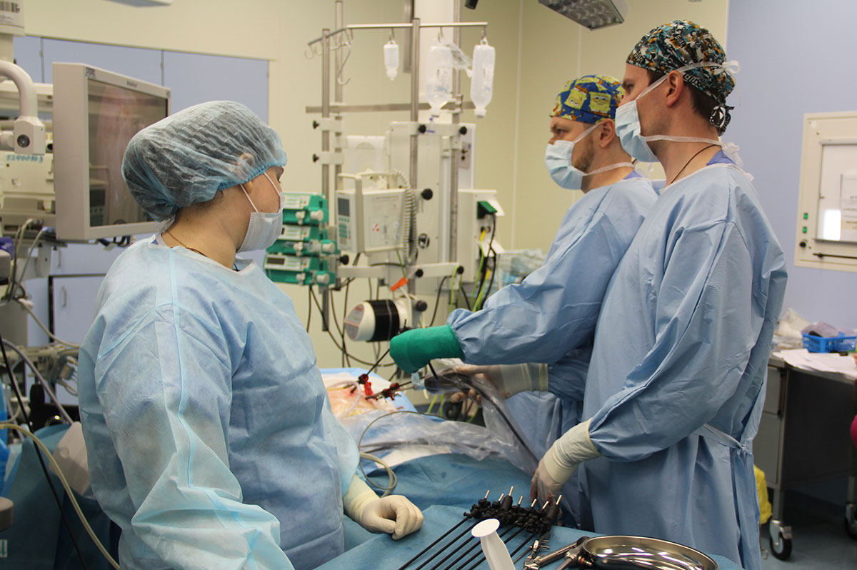 Московские хирурги РДКБ удалили гигантское новообразование средостения у трёхлетней пациентки малоинвазивным способом