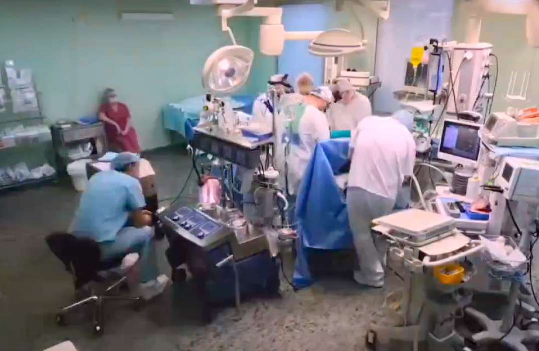 «Останавливают сердце и охлаждают тело до 28°»: Архангельские кардиохирурги прооперировали пациента с аневризмой восходящей аорты