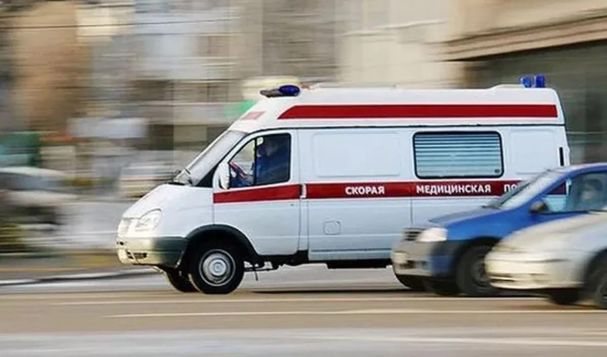 В Волгограде пациент напал с ножом на фельдшера и медсестру «скорой»