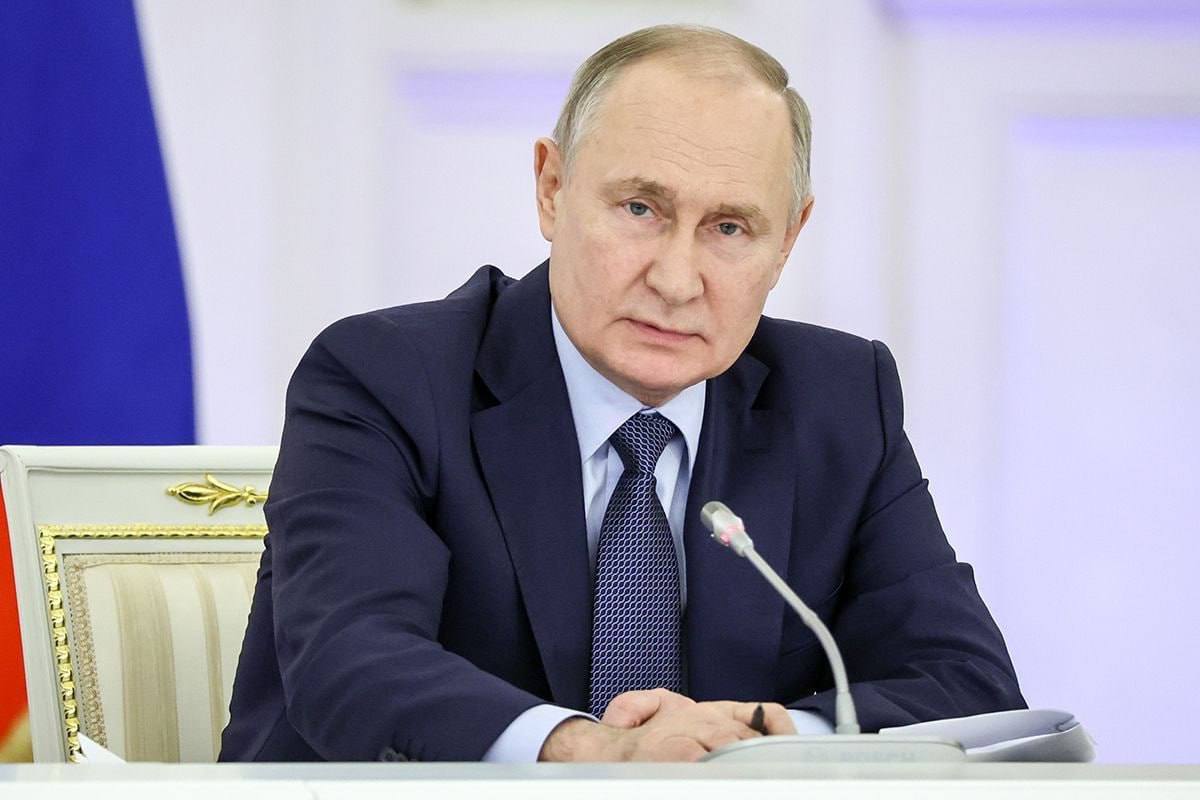 Путин поручил до 1 апреля рассмотреть отказ от термина «медицинская услуга»