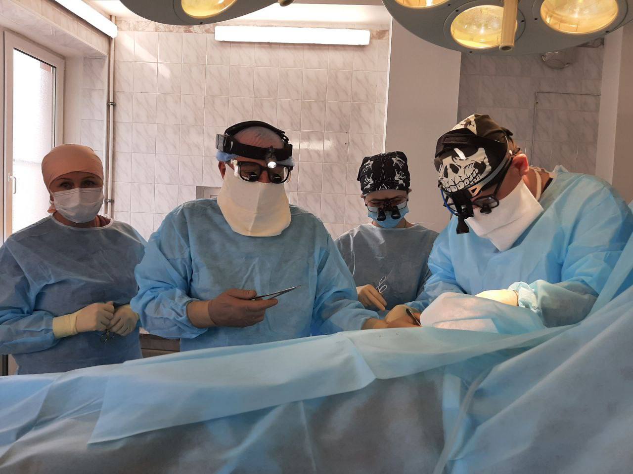 Хирурги Ростовского медицинского университета помогли восстановить движения руки у пациента после тяжёлой травмы 3
