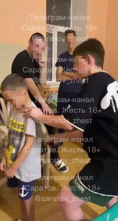 Саратовскую больницу проверят после публикации видео, на котором подросток бьет мальчика ремнем