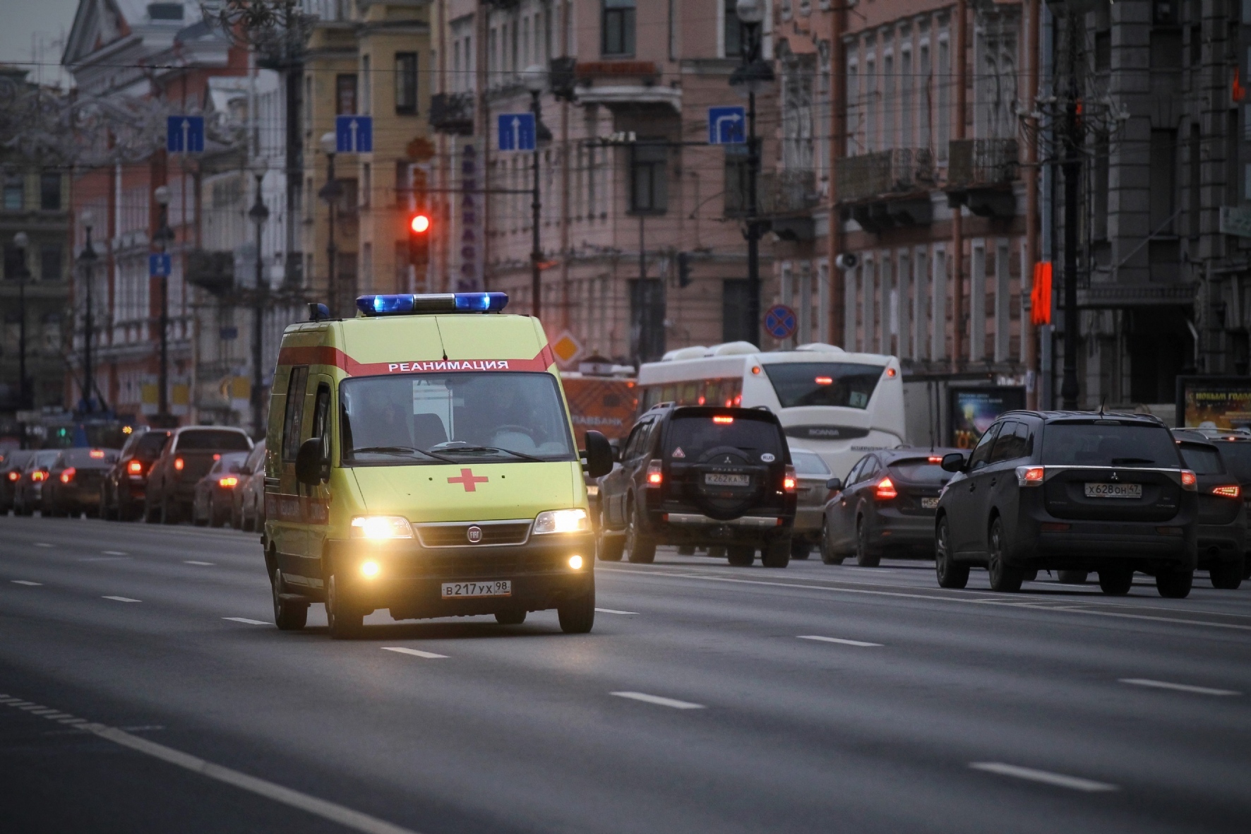 В Кировской области сотрудникам «скорой» назначили дополнительные выплаты от 19 тысяч до 50 тысяч рублей