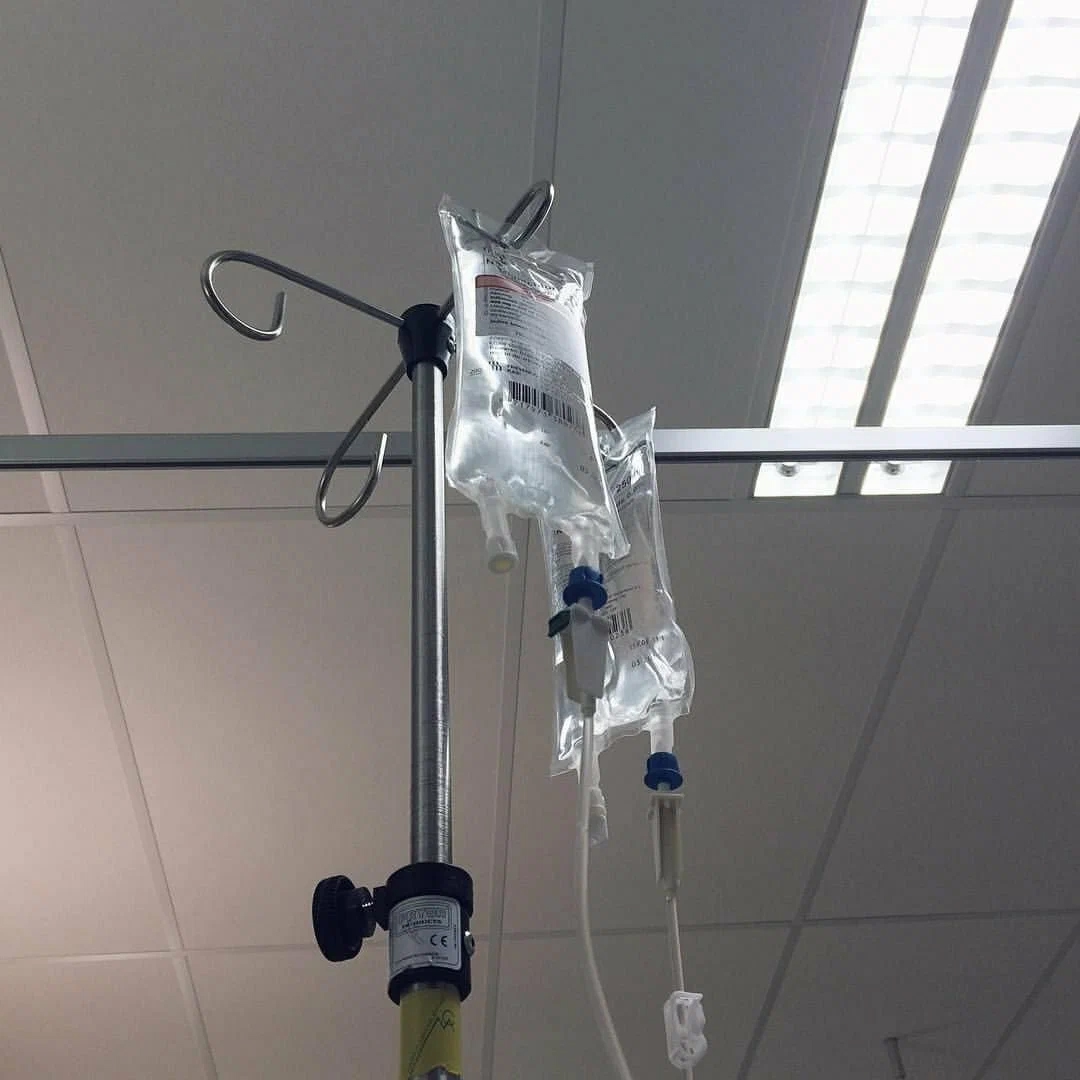 Прокуратура и Росздравнадзор начали проверку после смерти пациента от укуса змеи, якобы принятого врачами за ушиб