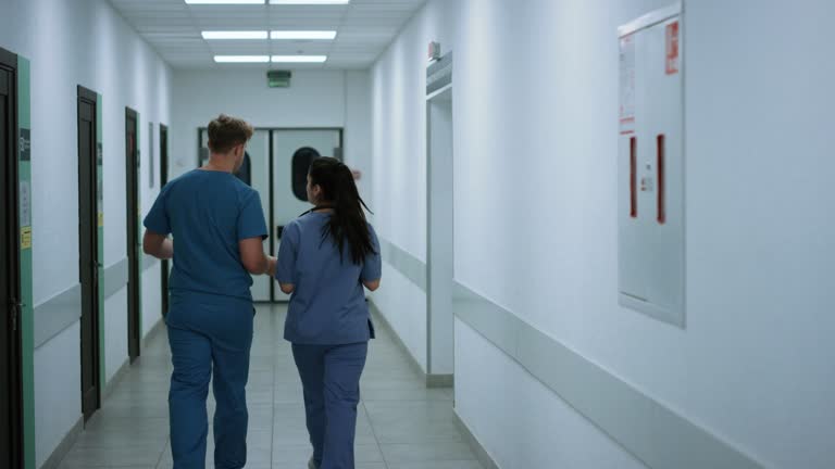 Врачей, которым раздали по 1,5 млн рублей на ипотеку, обязали отработать за них пять лет