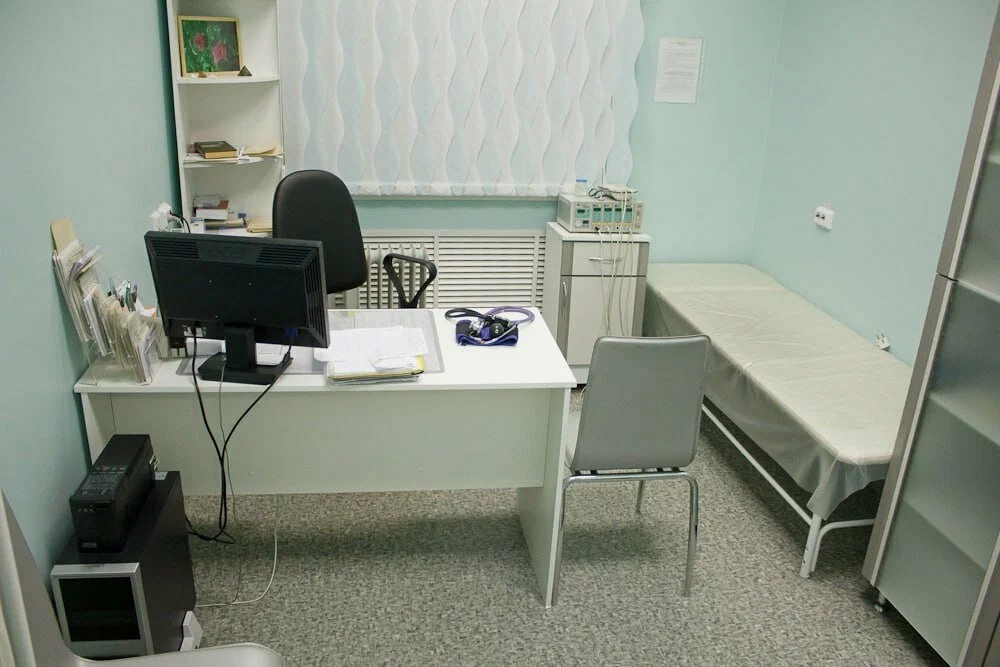 Врач выманил у пациенток 82 тысяч рублей якобы за препараты и лечение и исчез