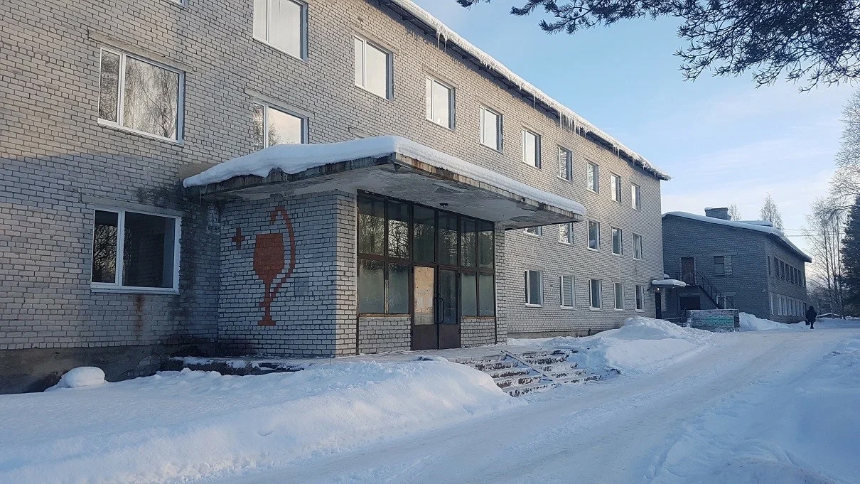 Пациенты пожаловались, что в больнице закрыли инфекционное отделение, а «знающего» хирурга вынуждают уволиться