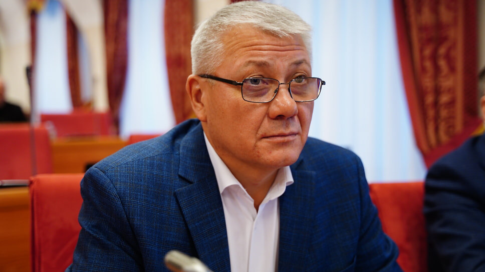 Экс-главврач требует через суд компенсацию морального вреда в один рубль и восстановления в должности