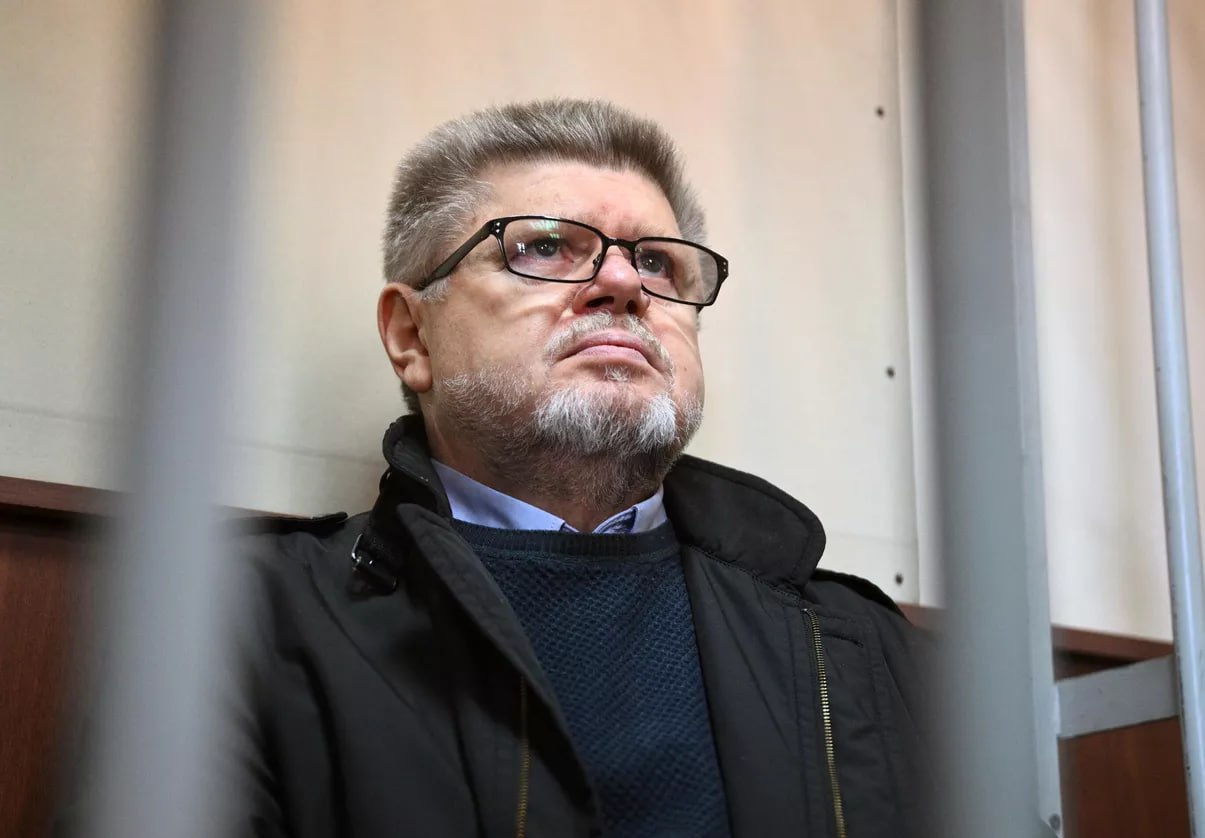 Бывший главный нарколог, которого осудили за хищение 136 миллионов, освобожден от наказания из-за состояния здоровья