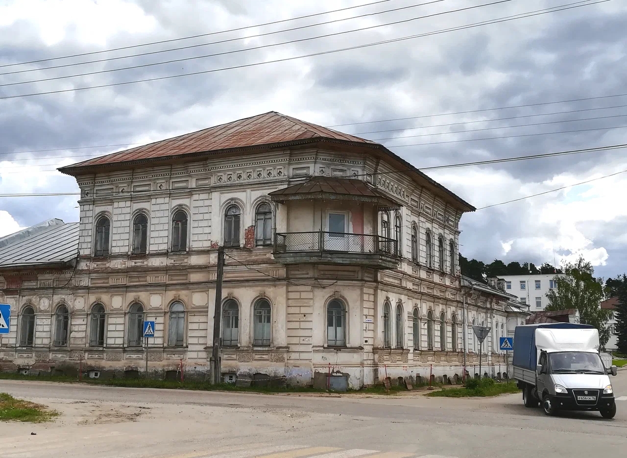 Экс-главврач районной больницы получила условный срок за фиктивное трудоустройство хирурга
