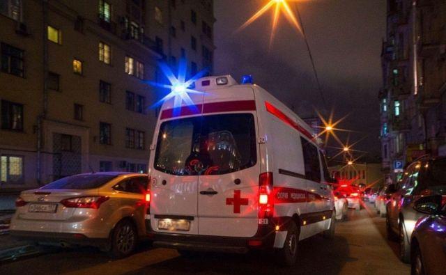 Набрасывались с ножом, кусали, ломали носы — хроника нападений на российских медиков в феврале