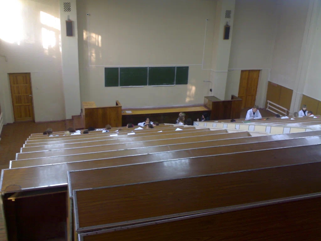 С отчисленной студентки-целевика взыскали 143 тысячи — стипендию за 3,5 года обучения