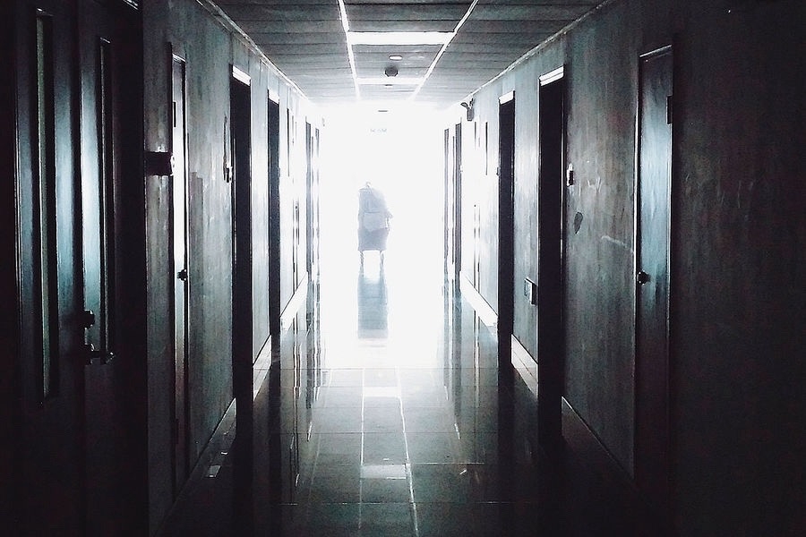 Фельдшер отдала мошенникам 1,6 млн рублей, пытаясь инвестировать по совету знакомой из соцсетей