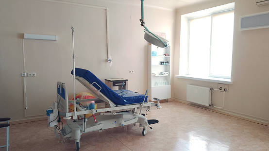 Возбуждено уголовное дело после гибели новорожденной от травм, полученных во время родов