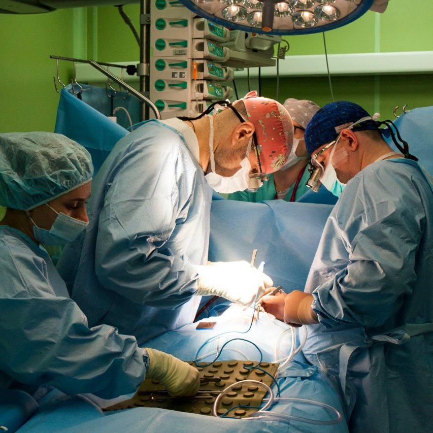 Петербургские врачи прооперировали новорожденную с редким пороком сердца, применив «сэндвич»-методику