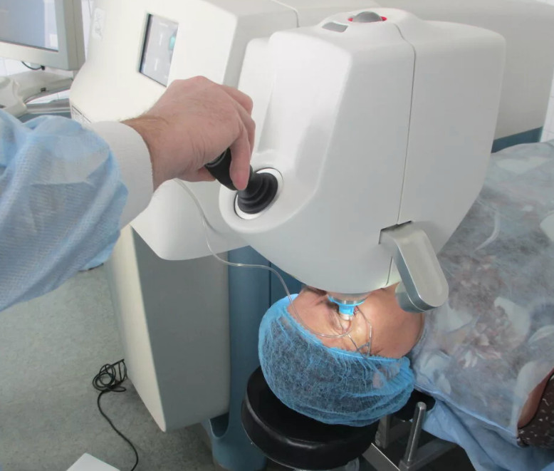 Директора частной клиники подозревают в хищении 166 миллионов у ТФОМС на шести тысячах невыполненных операциях