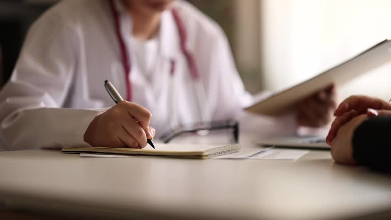 Минздрав планирует пилотный проект по оформлению ИДС для пациентов через мессенджер MAX