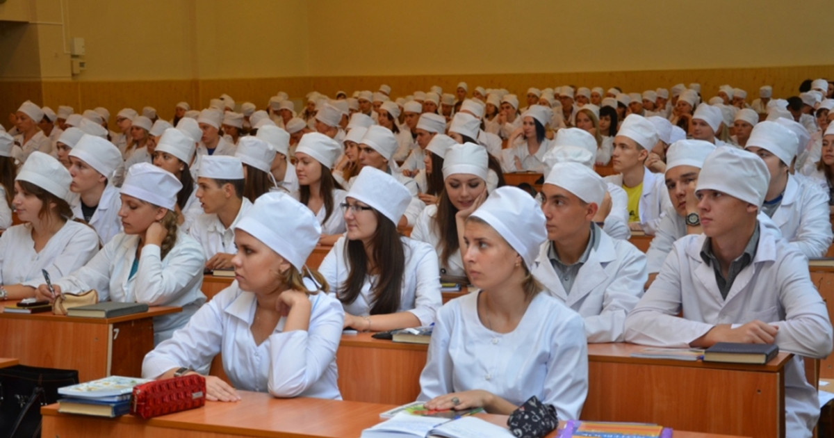 Медицинские вузы в очередной раз значительно подняли цены на обучение — на этот раз более чем на 30%