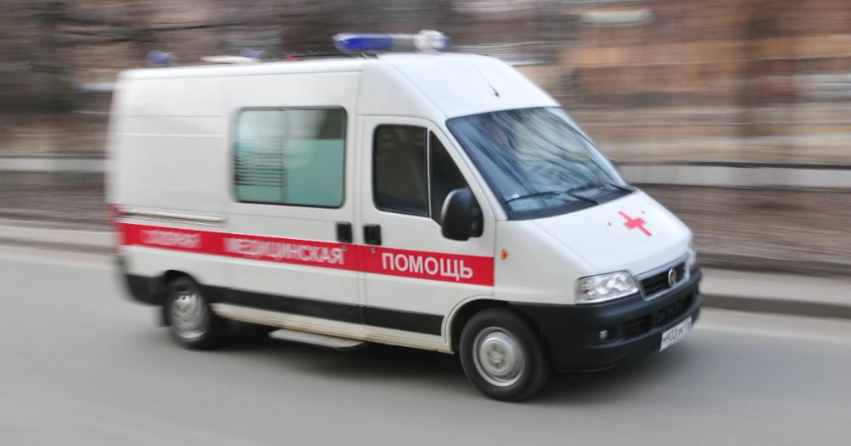 Пациент ударил в лицо врача скорой помощи и набросился на медсестру больницы