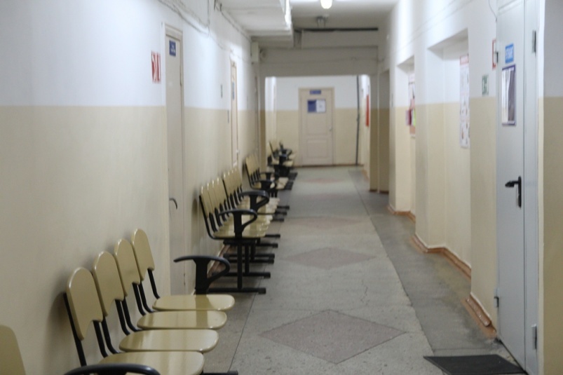 Двух врачей оштрафовали на 900 тысяч рублей за продажу ложных диагнозов призывникам