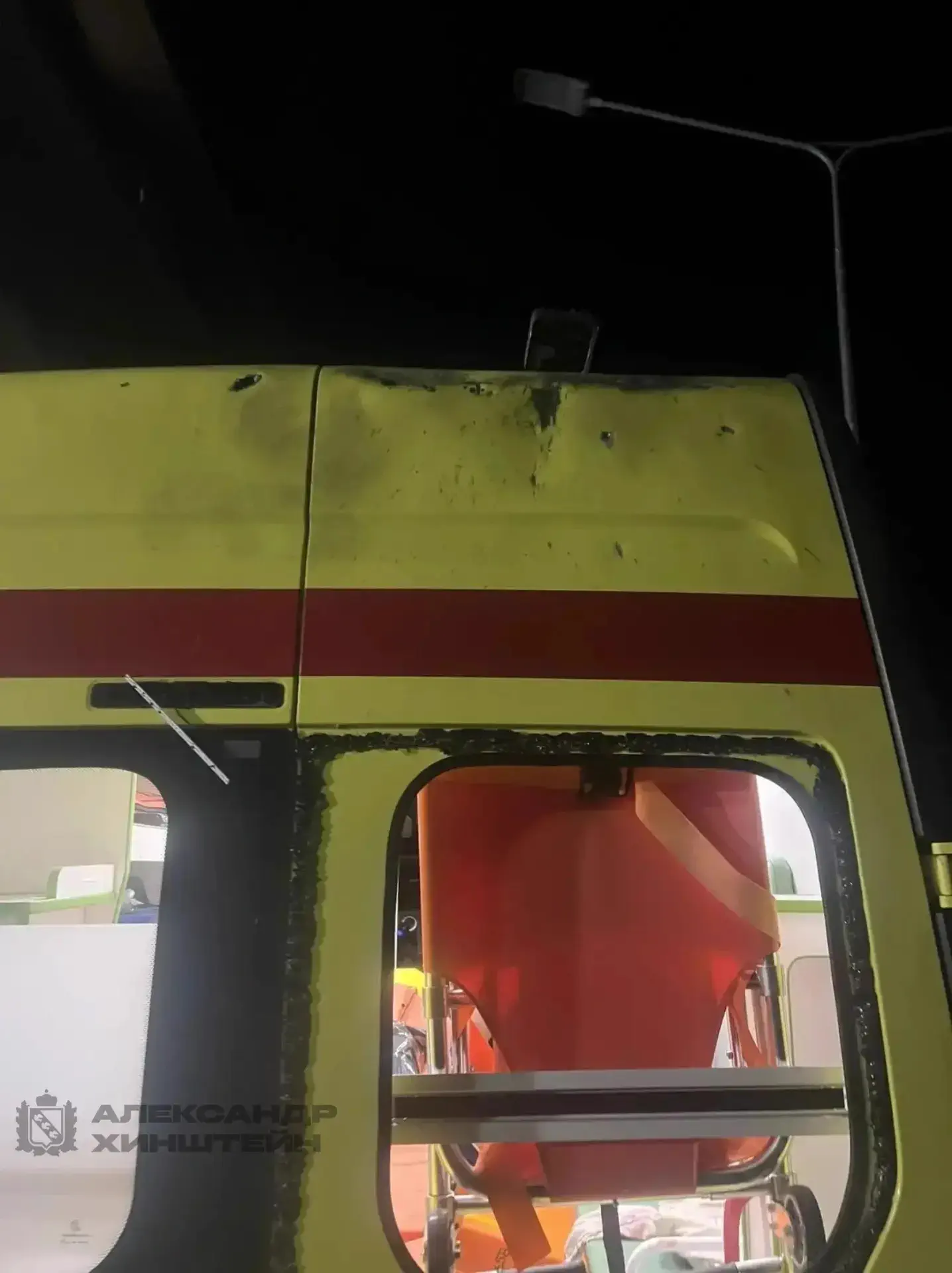 Реанимобиль скорой помощи на вызове в Курской области